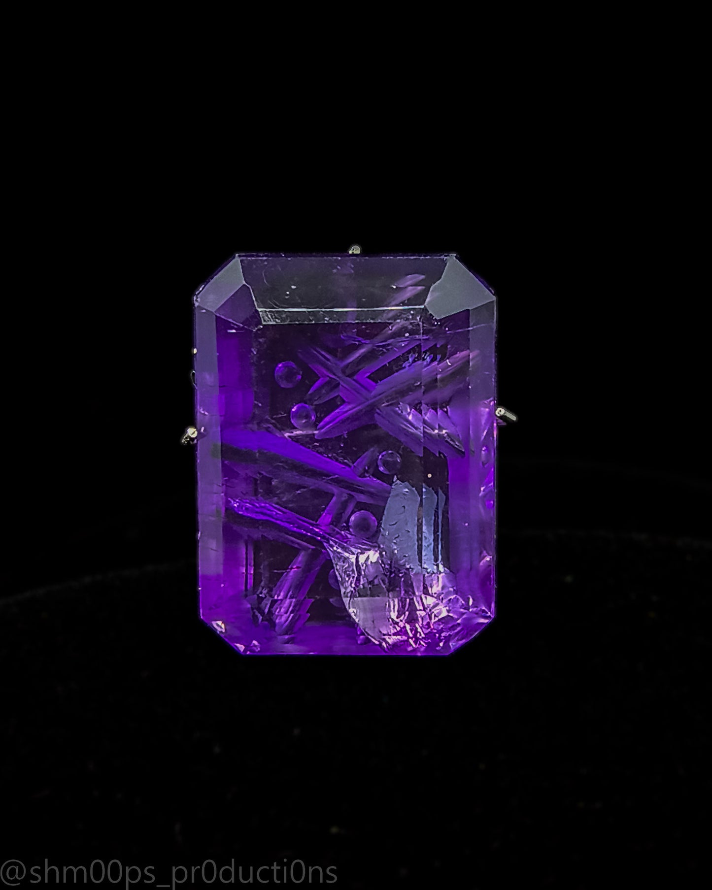 17ct Hand-Carved Intaglio Amethyst – Deep Purple with Natural Inclusions, 19x14mm